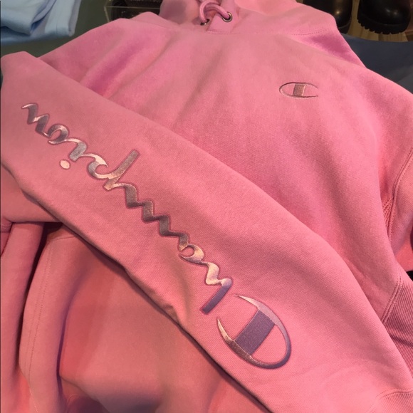 Champion Tops - Pink Champion hoodie